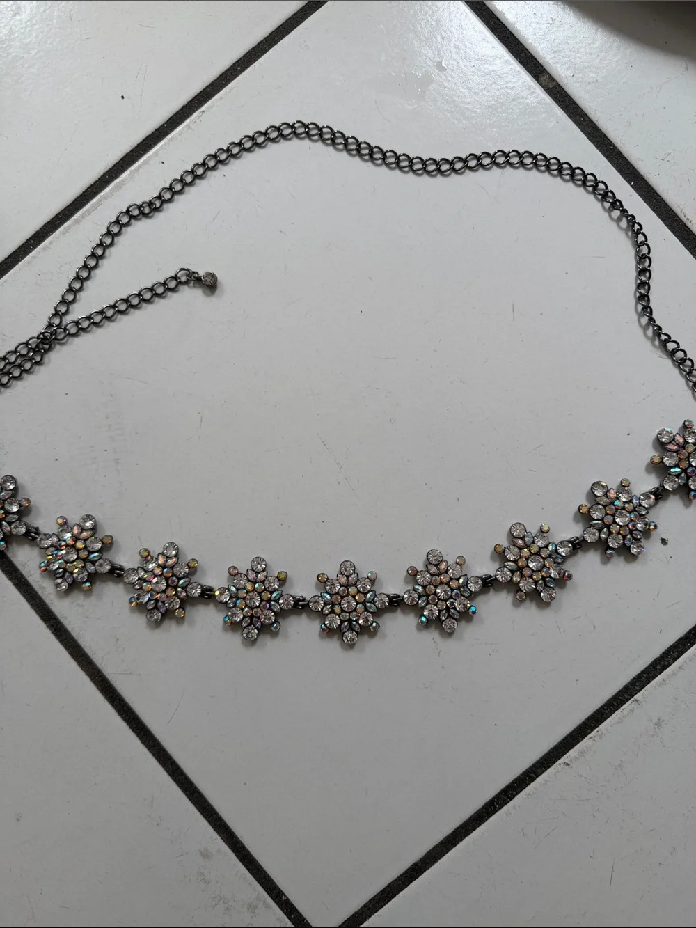 Iridescent Floral Cluster Choker chain belt Silver-Tone